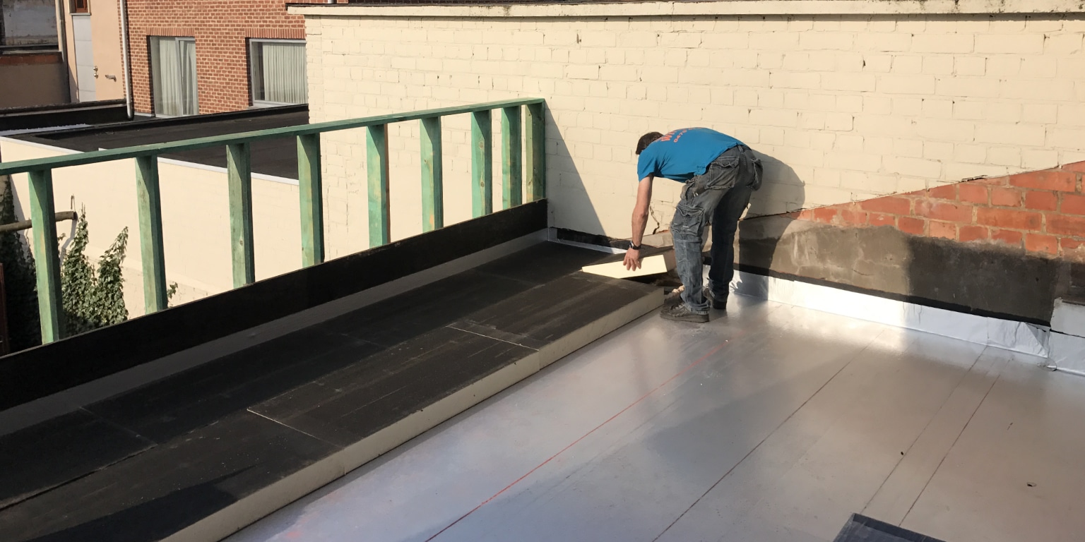 Isolation de la toiture par l'extérieur : Techniques et prix